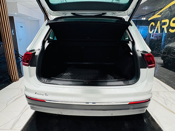 Volkswagen Tiguan 5 of 27