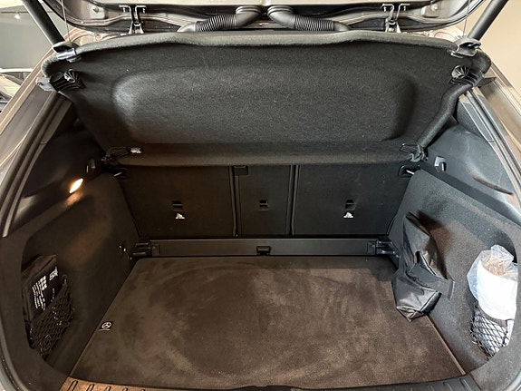 Mercedes-Benz GLA200 25 of 30