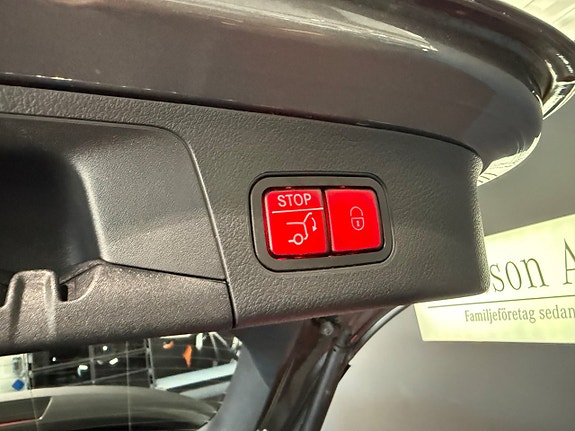 Mercedes-Benz GLA200 27 of 30