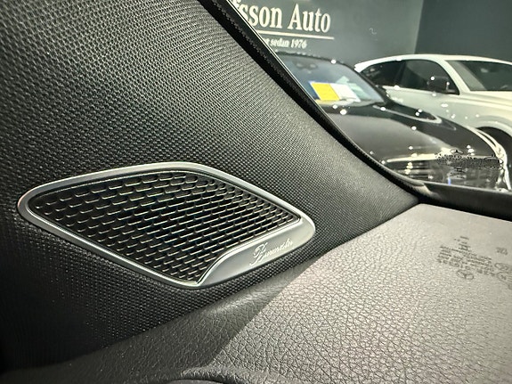 Mercedes-Benz GLA200 17 of 30