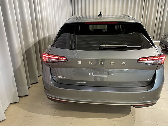 Skoda Superb 4 of 5