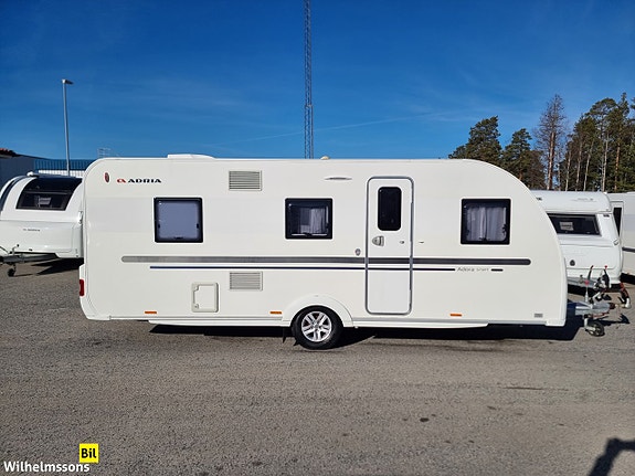 Adria ADORA 573PT AC VÅNINGSSÄNG STOR SITTGRUPP FAMILJEVAGN