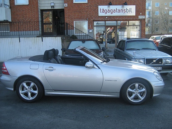 Mercedes-Benz SLK230