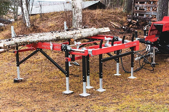 SILVALOG Stockbord är ett hydrauliskt drivet matarbord