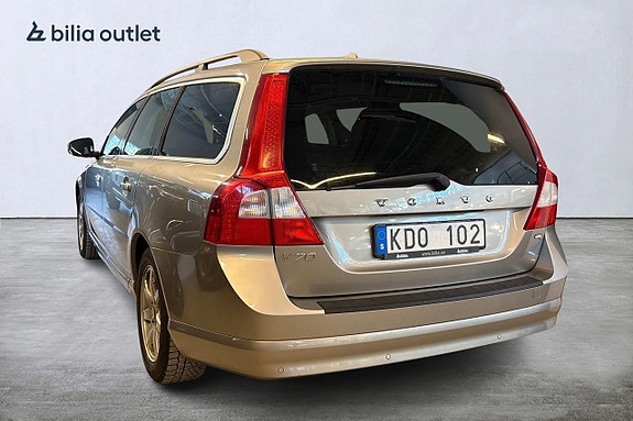 Volvo V70 2 of 5