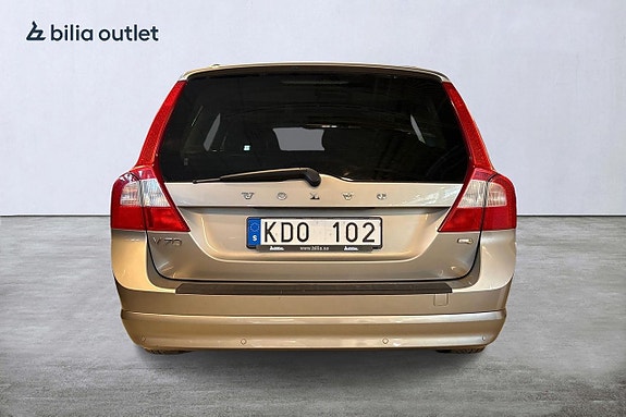 Volvo V70 4 of 5