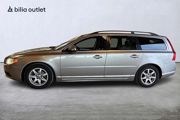 Volvo V70 3 of 5