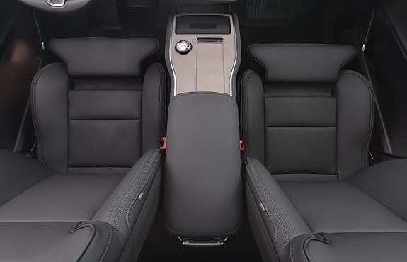 Volvo EX90 10 of 20