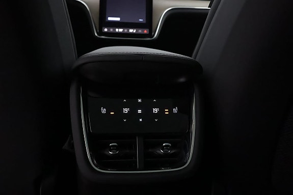 Volvo EX90 12 of 20