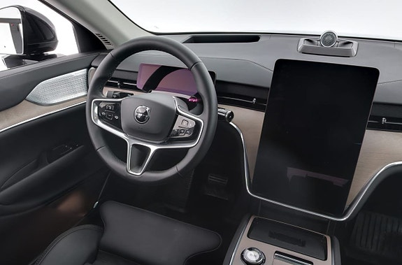 Volvo EX90 9 of 20