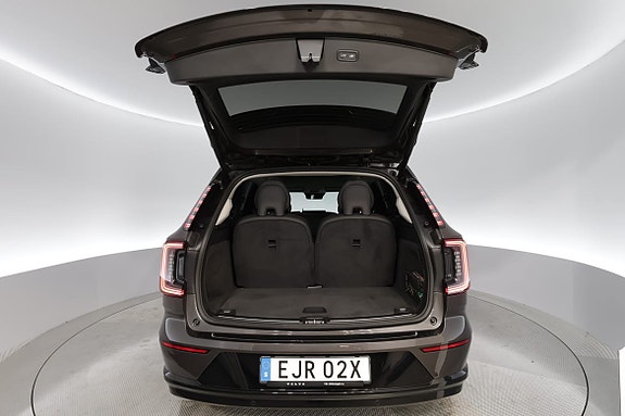 Volvo EX90 18 of 20