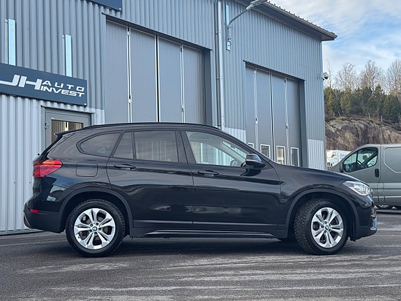 BMW X1 4 of 5