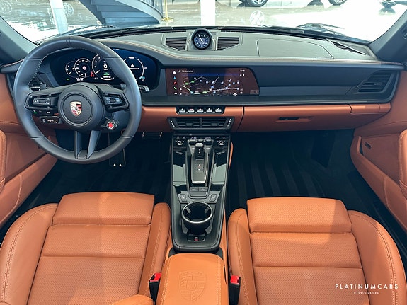 Porsche 911 8 of 26