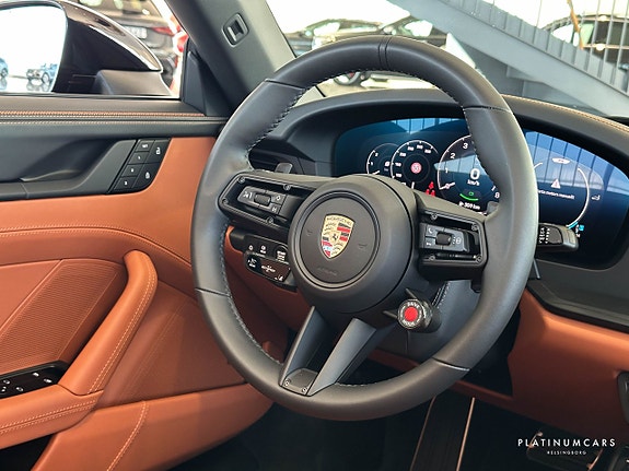 Porsche 911 10 of 26