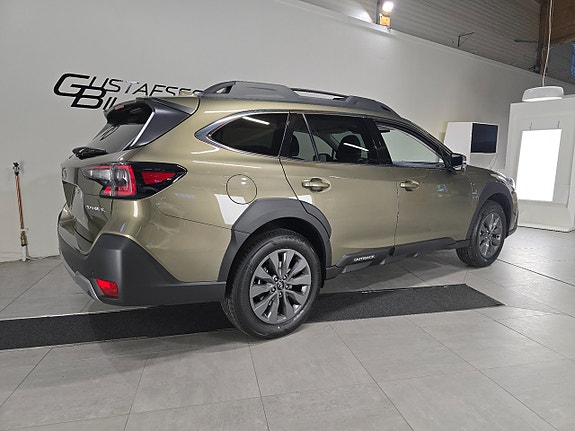 Subaru Outback 4 of 5