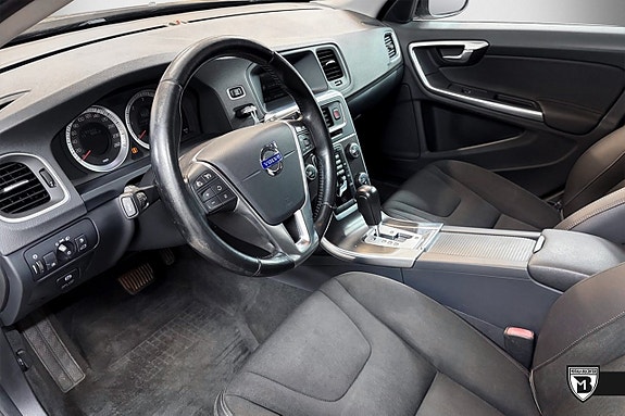 Volvo V60 7 of 16