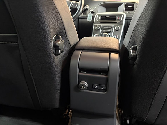 Volvo V60 15 of 16