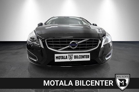 Volvo V60 2 of 5