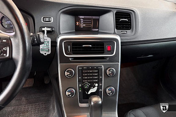 Volvo V60 10 of 16