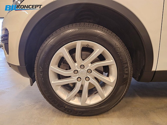 Land Rover Discovery Sport 17 of 17