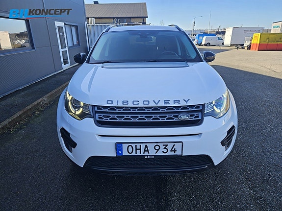 Land Rover Discovery Sport 2 of 5