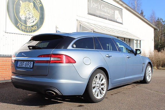 Jaguar XF 2 of 9