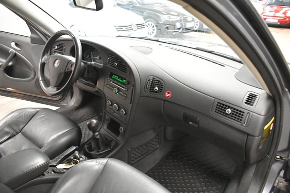 Saab 9-5 15 of 17