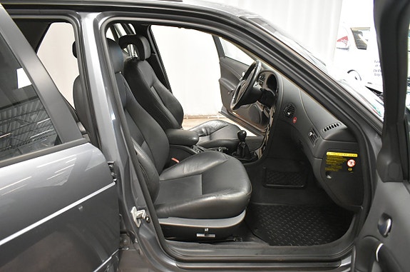 Saab 9-5 11 of 17