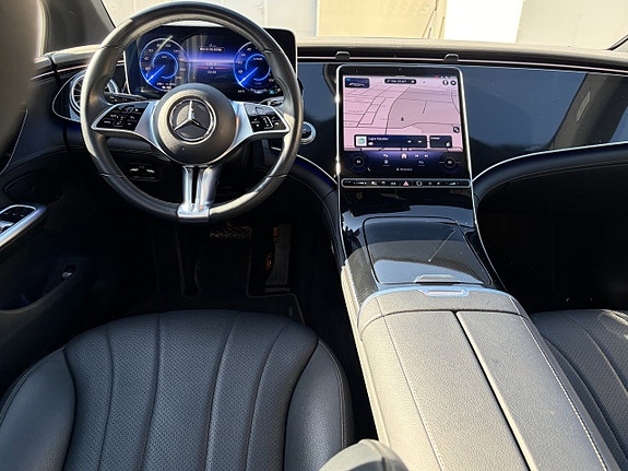 Mercedes-Benz EQE300 15 of 23