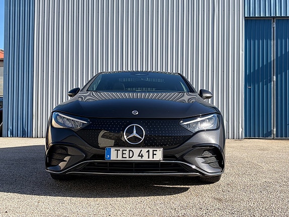 Mercedes-Benz EQE300 3 of 23