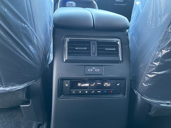 Mazda CX-80 13 of 17