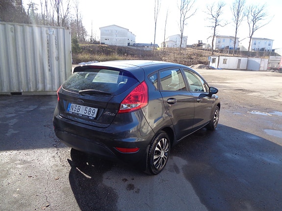 Ford Fiesta 4 of 10