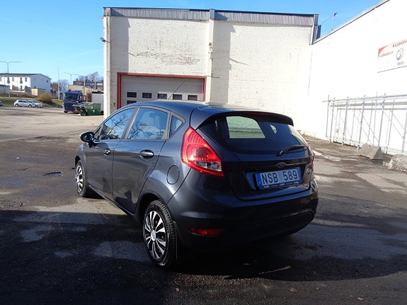Ford Fiesta 5 of 10