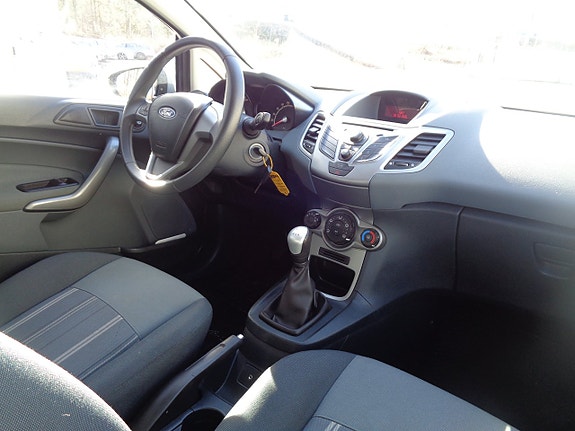 Ford Fiesta 9 of 10