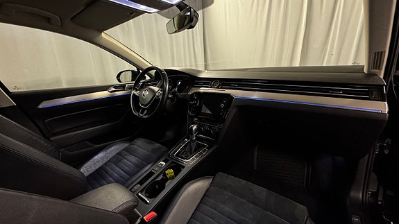 Volkswagen Passat 24 of 27