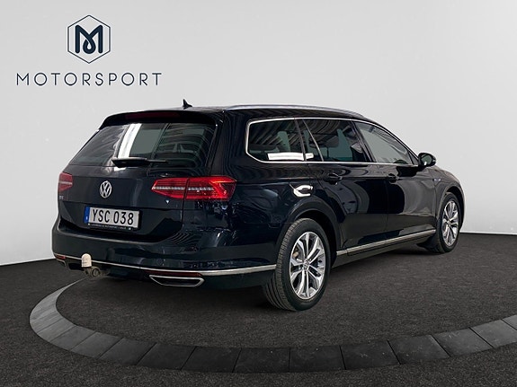 Volkswagen Passat 10 of 27