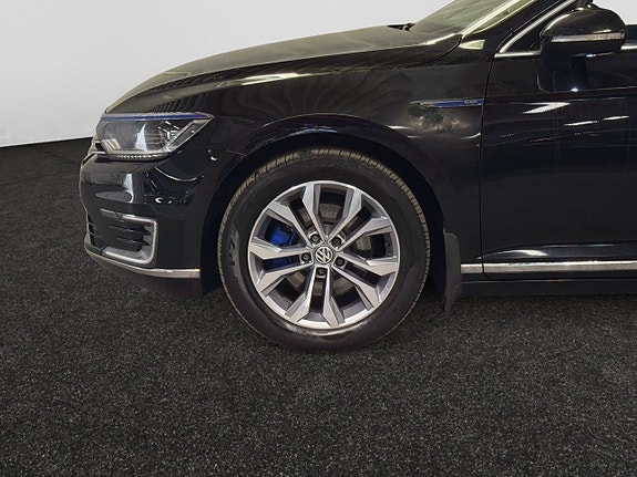 Volkswagen Passat 5 of 5