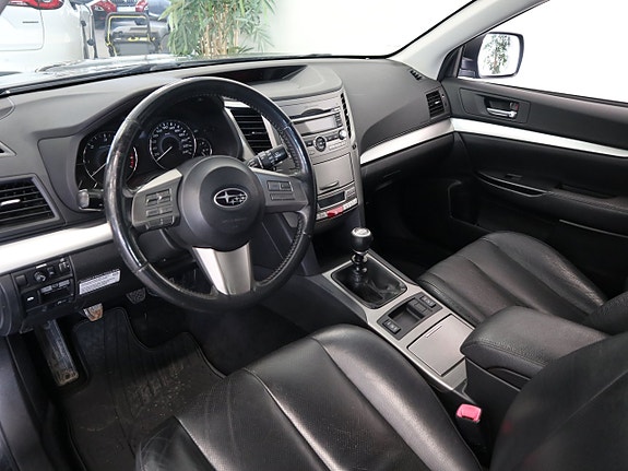Subaru Legacy Outback 6 of 10