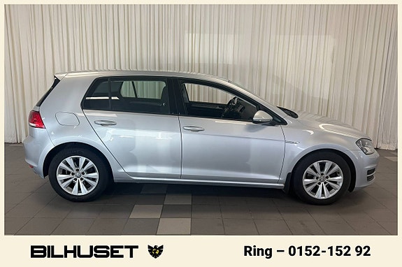 Volkswagen Golf VII 2 of 16