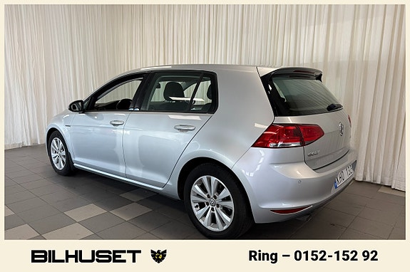 Volkswagen Golf VII 4 of 16