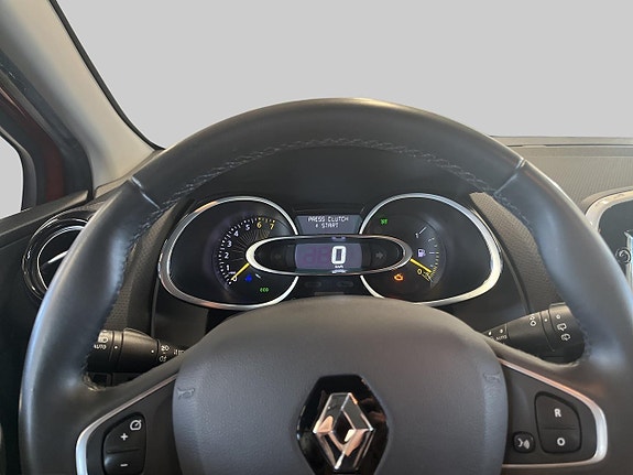 Renault Clio 12 of 16