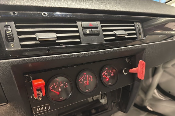 BMW 330Cd 16 of 17