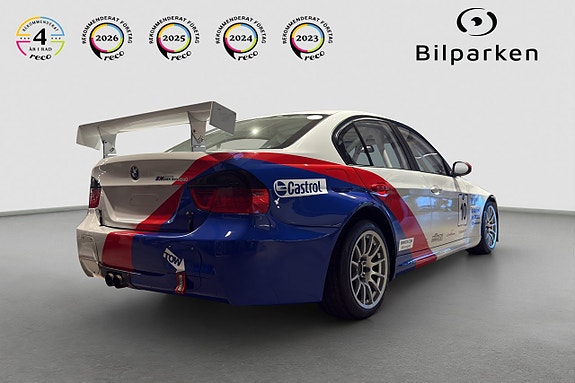 BMW 330Cd 2 of 5