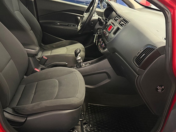 Kia Rio 24 of 26