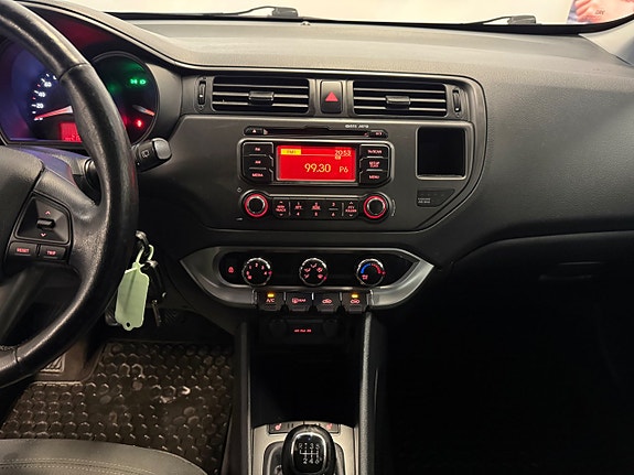 Kia Rio 17 of 26