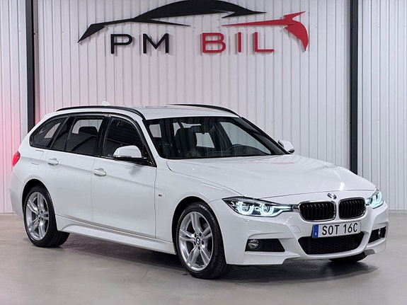 BMW 320i 2 of 30