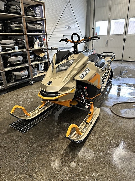 Ski-Doo Freeride STD 850 E-TEC Turbo 154" Sommarkampanj!