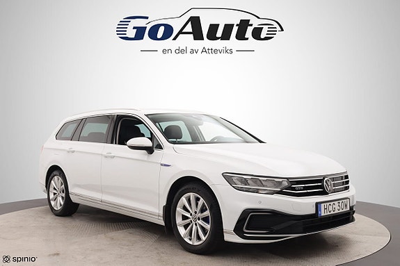 Volkswagen Passat 2 of 5