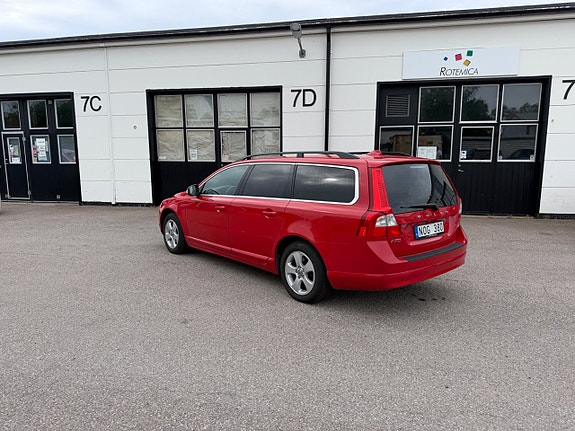 Volvo V70 5 of 5