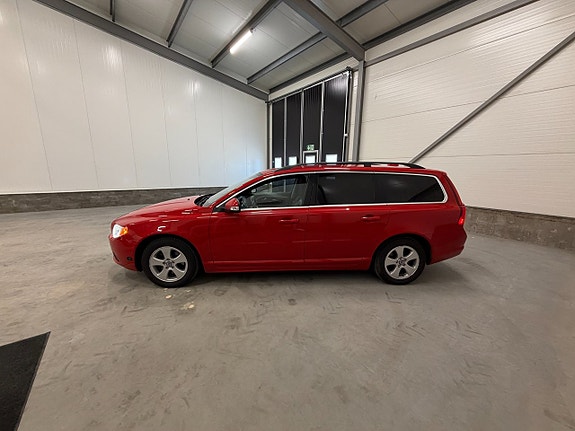 Volvo V70 4 of 5